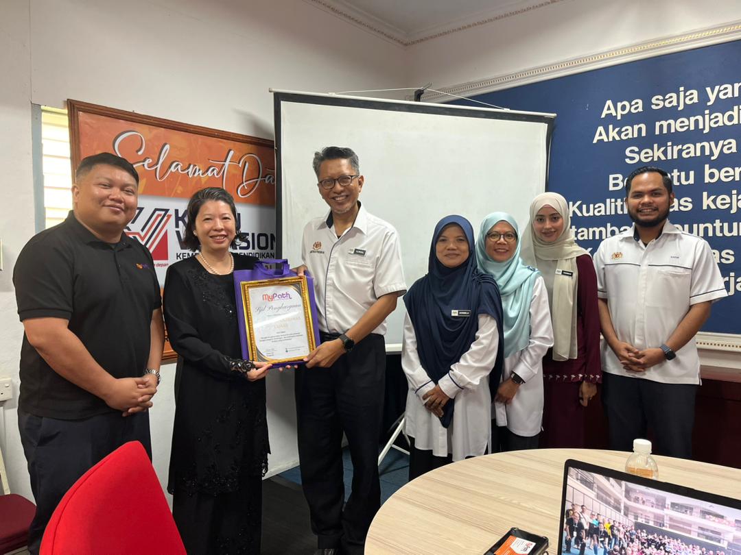 KV Tawau community partner moment 4