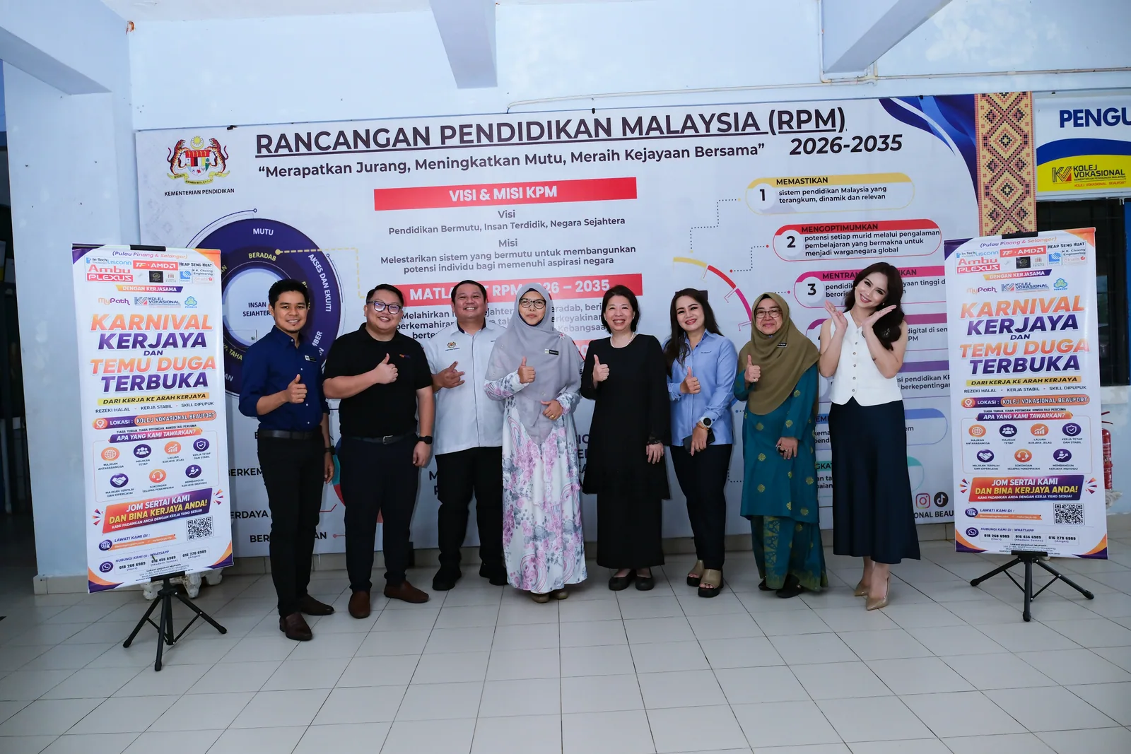 Karnival Kerjaya TVET partner group