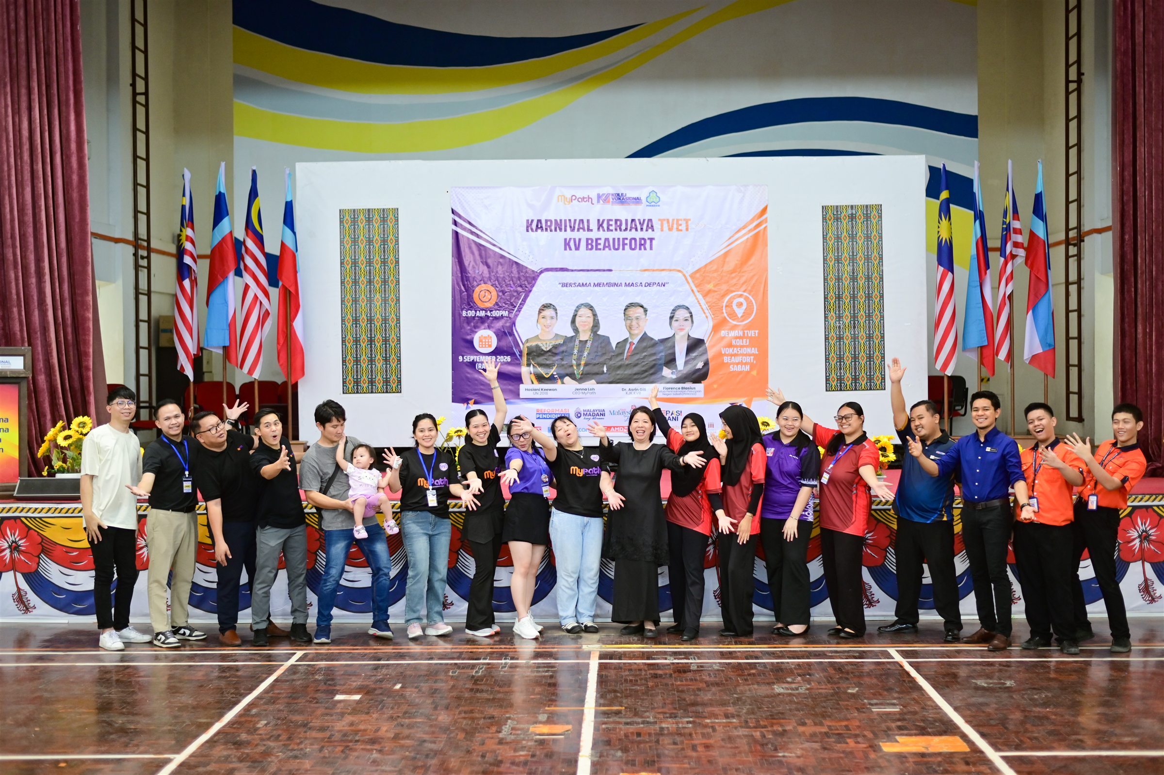 Pasukan Karnival Kerjaya TVET KV Beaufort